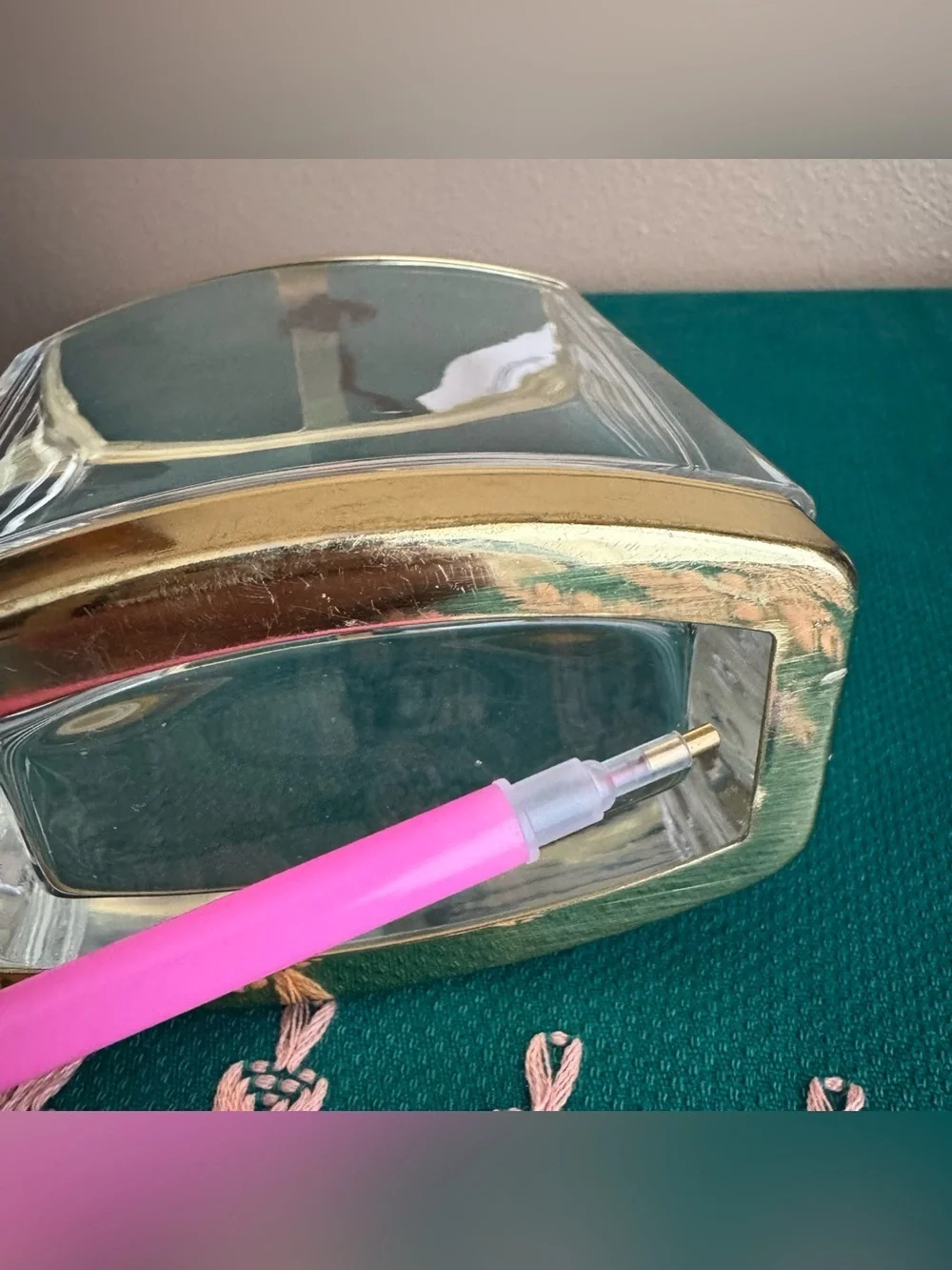 Halston Home gold tone toothbrush holder with tags